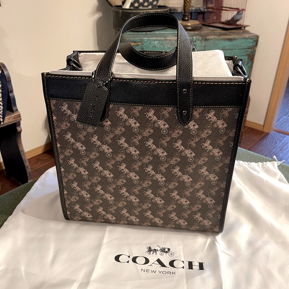 Coach Horse And Carriage Field Tote 30 NEW!